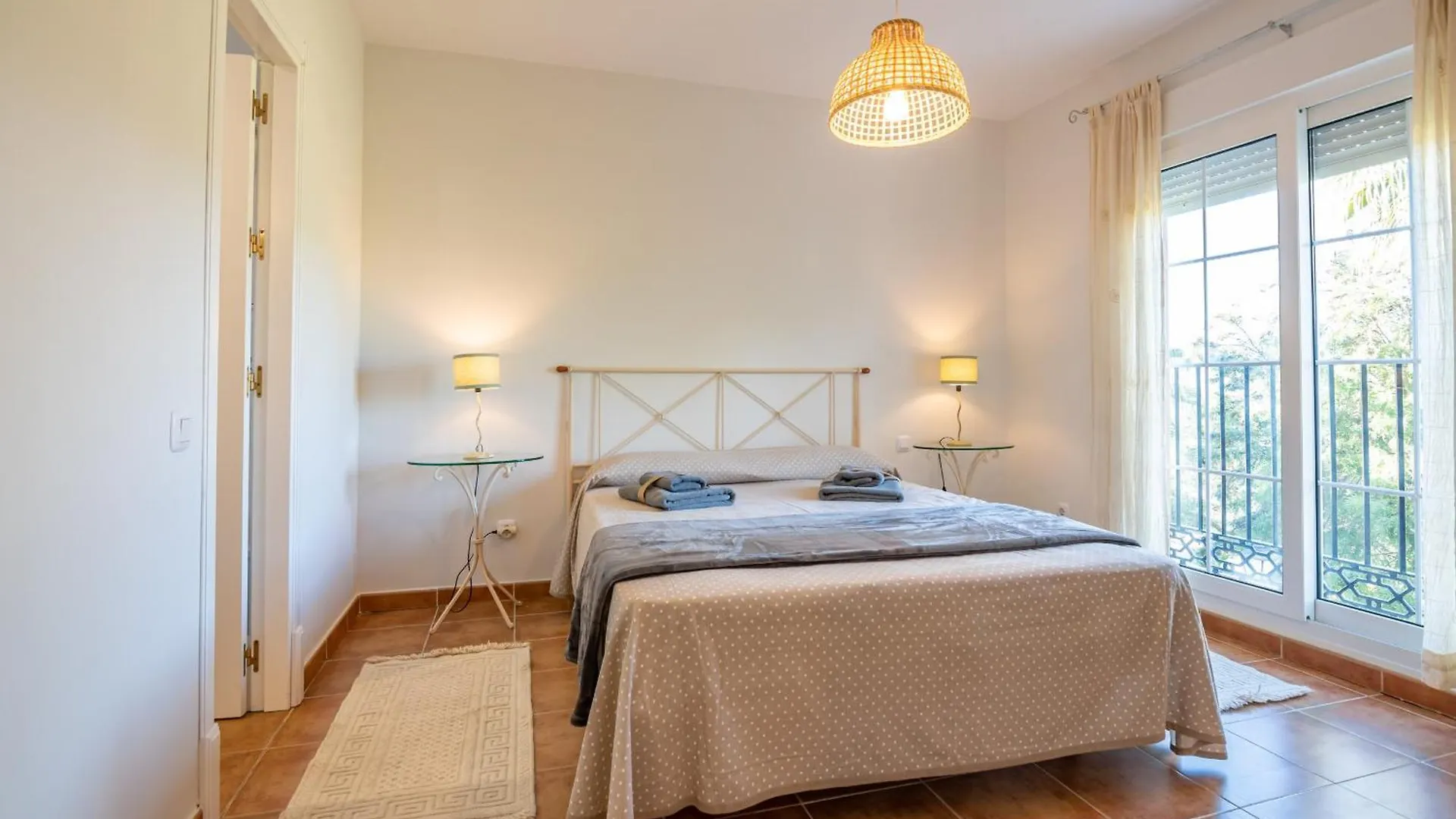 La Quinta I By H Daire Isla Canela